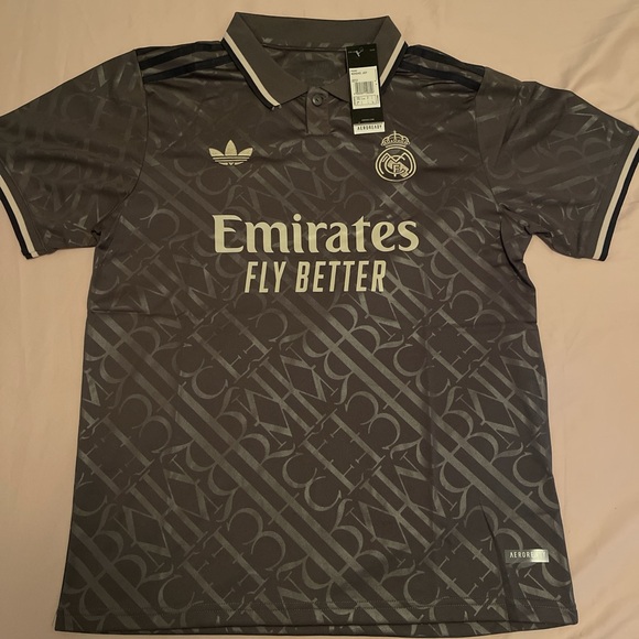 Real Madrid away jersey 24/25 season - Picture 1 of 3